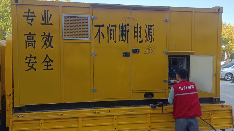 浦口柴油发电机组和UPS电源配合使用时，如何避免切换过程中的电力中断？